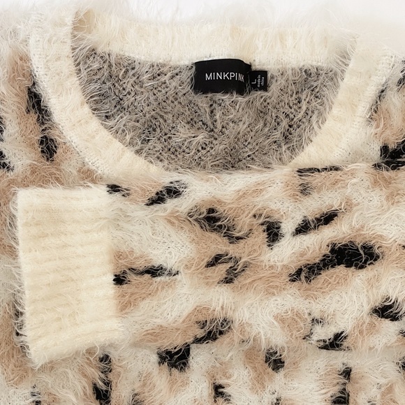 MINKPINK - Crew Neck Oversized Sweater - Picture 9 of 9